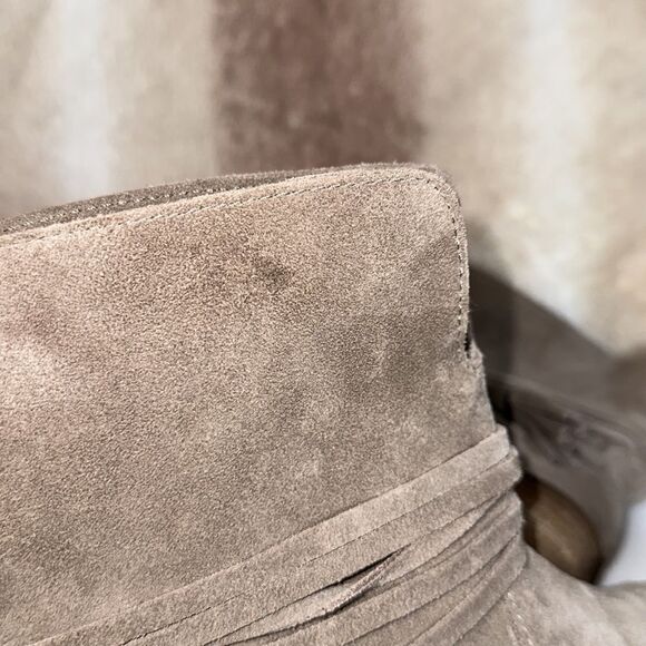 Splendid x Anthro 6 TanโGenuine Leather Suede Tasseled Pull on Ankle Booties - Picture 13 of 14